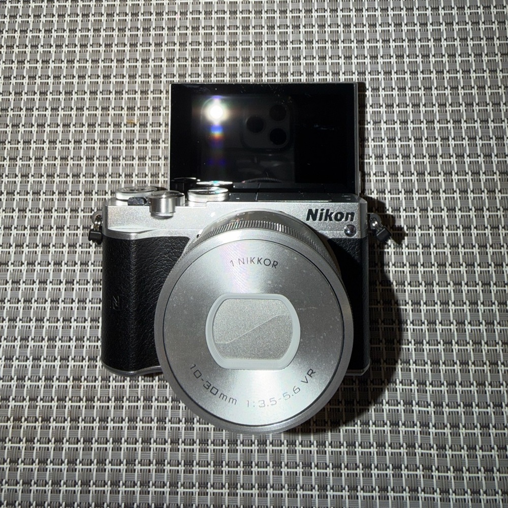 Nikon Silver Digital Camera with Lens - Picture 9 of 12